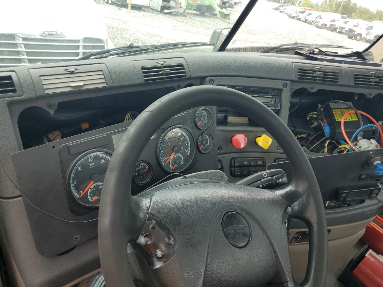 Freightliner Cascadia 1