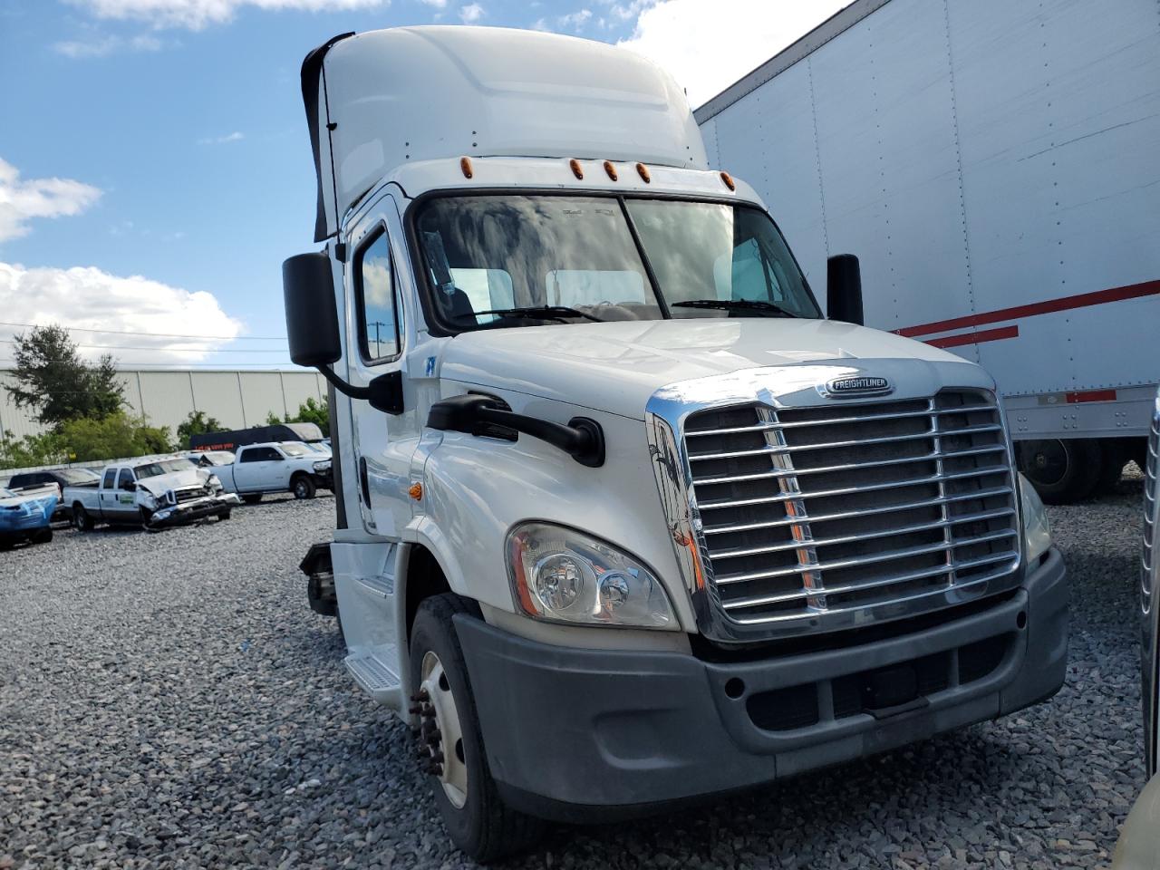 Salvage Freightliner Cascadia 1 Image