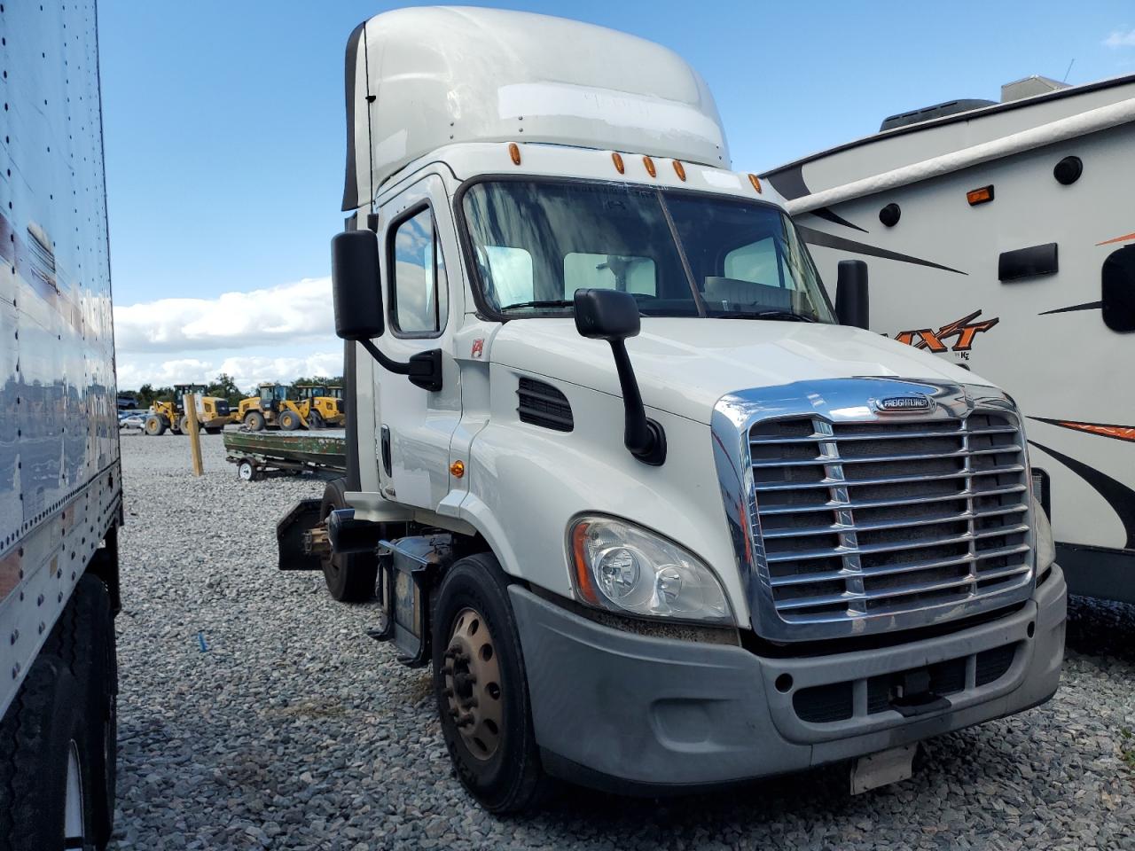 Salvage Freightliner Cascadia 1 Image