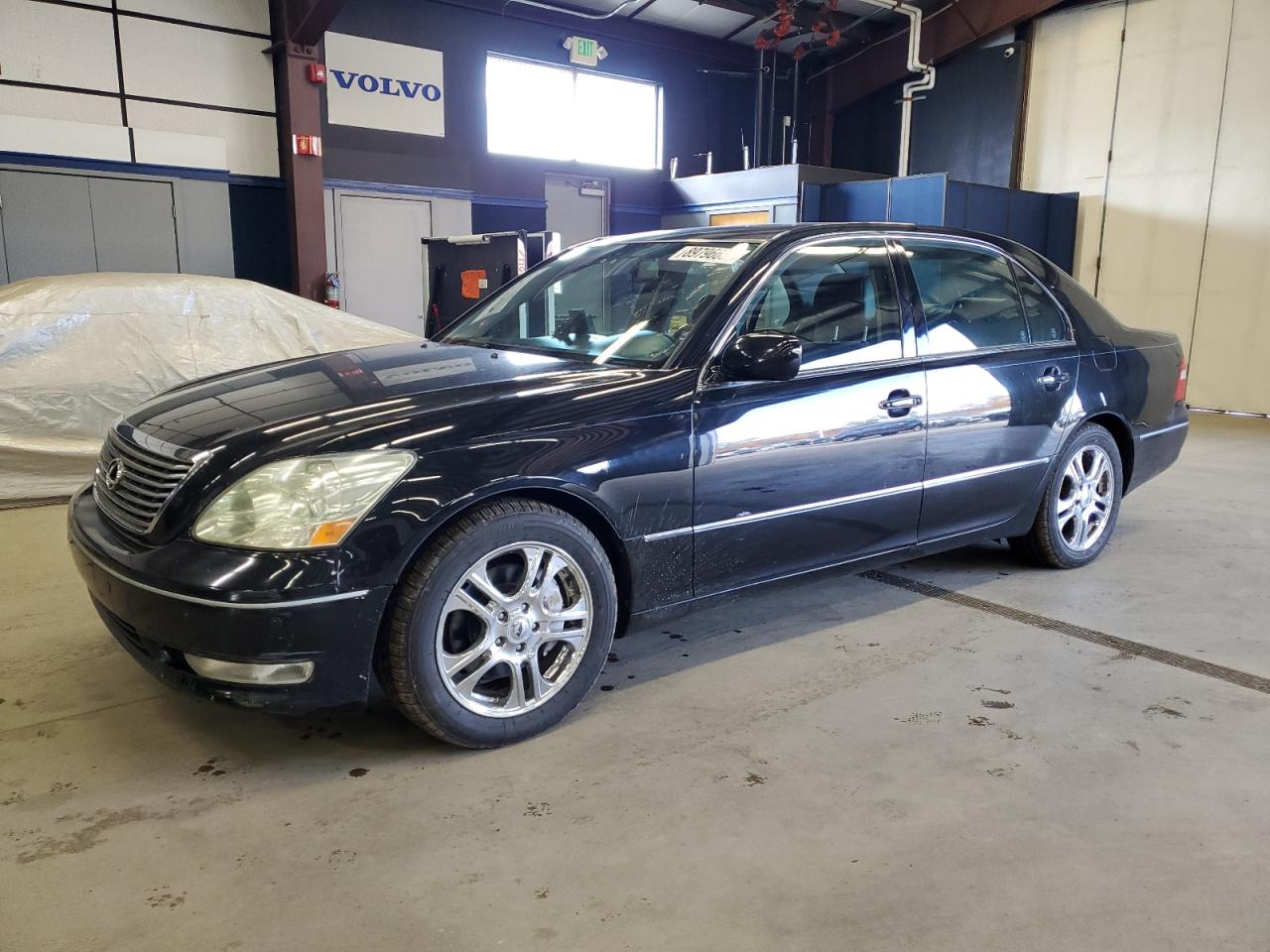 Salvage Lexus LS Image