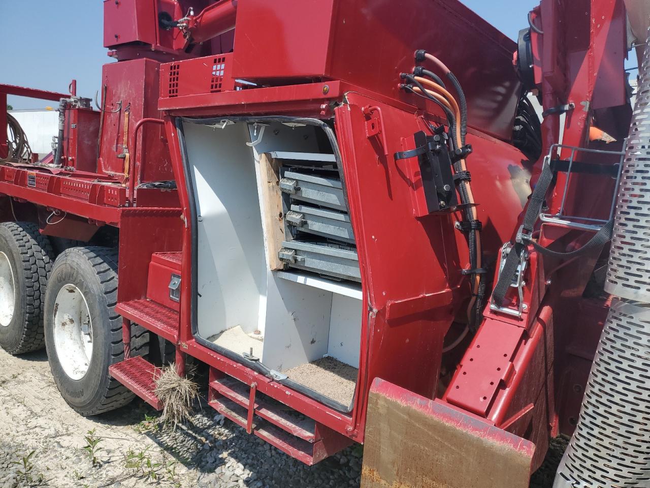 International Hv607