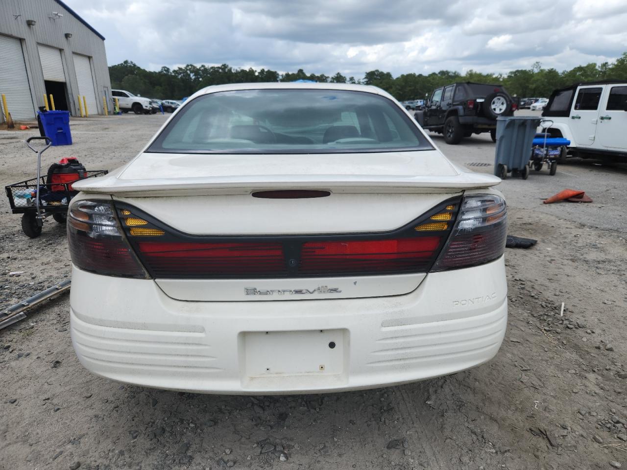Pontiac Bonneville Se