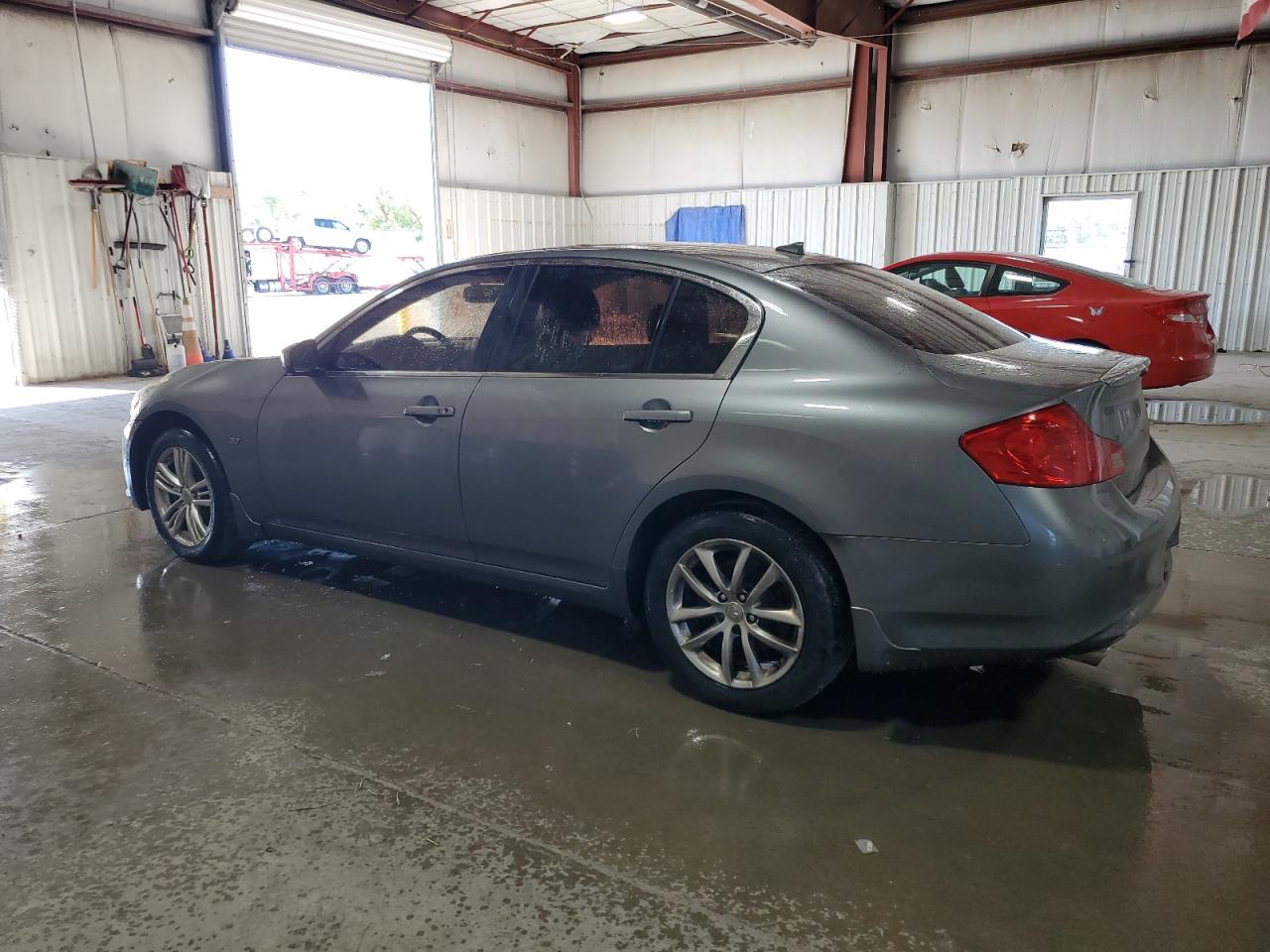 INFINITI Q40