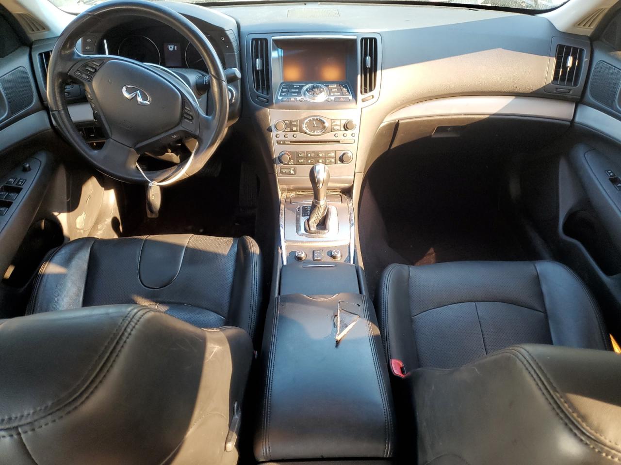INFINITI Q40