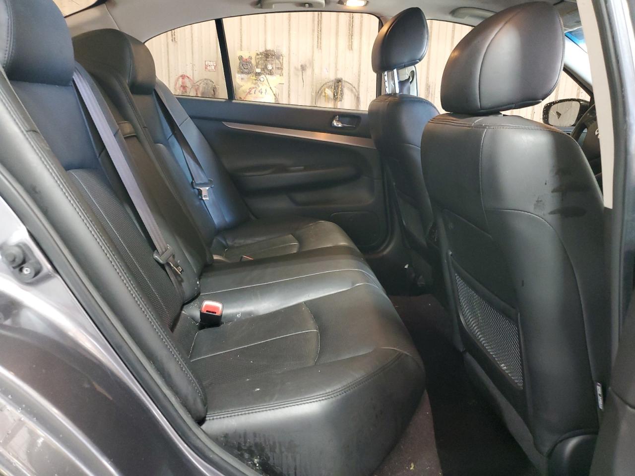 INFINITI Q40