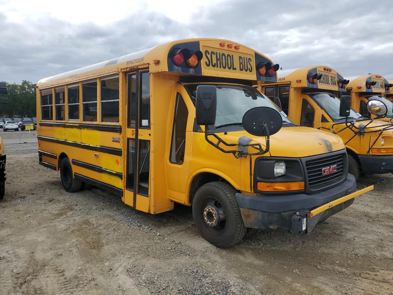 Salvage Chevrolet Minotour G Image