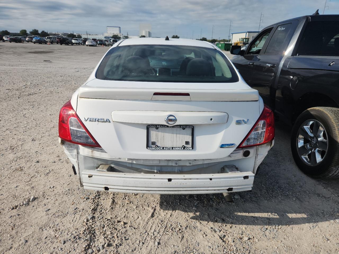 Nissan Versa S