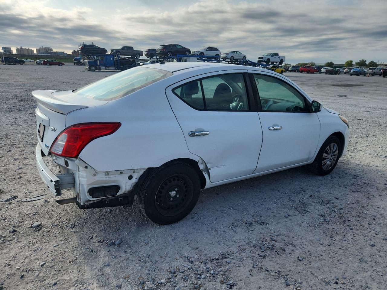 Nissan Versa S