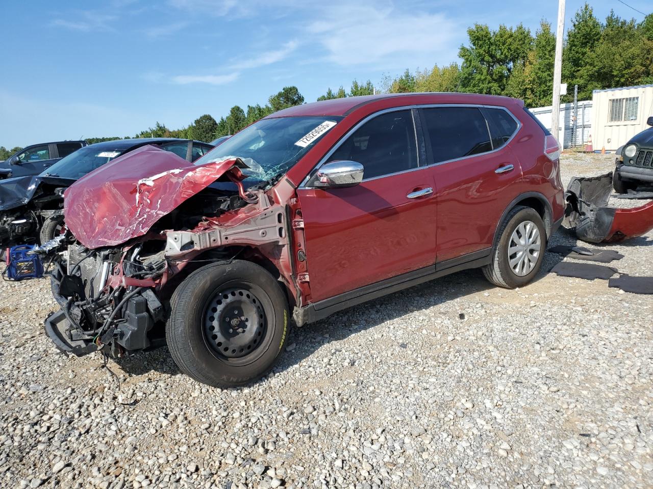 Salvage Nissan Rogue Image