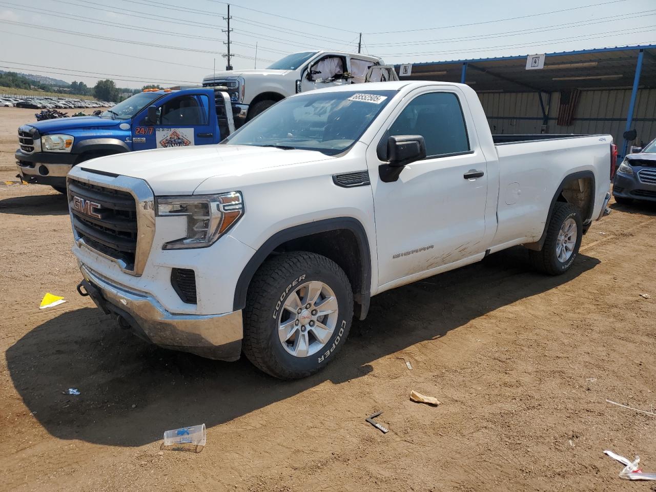 Salvage GMC Sierra Image