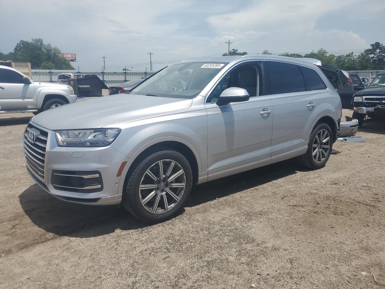 Salvage Audi Q7 Image
