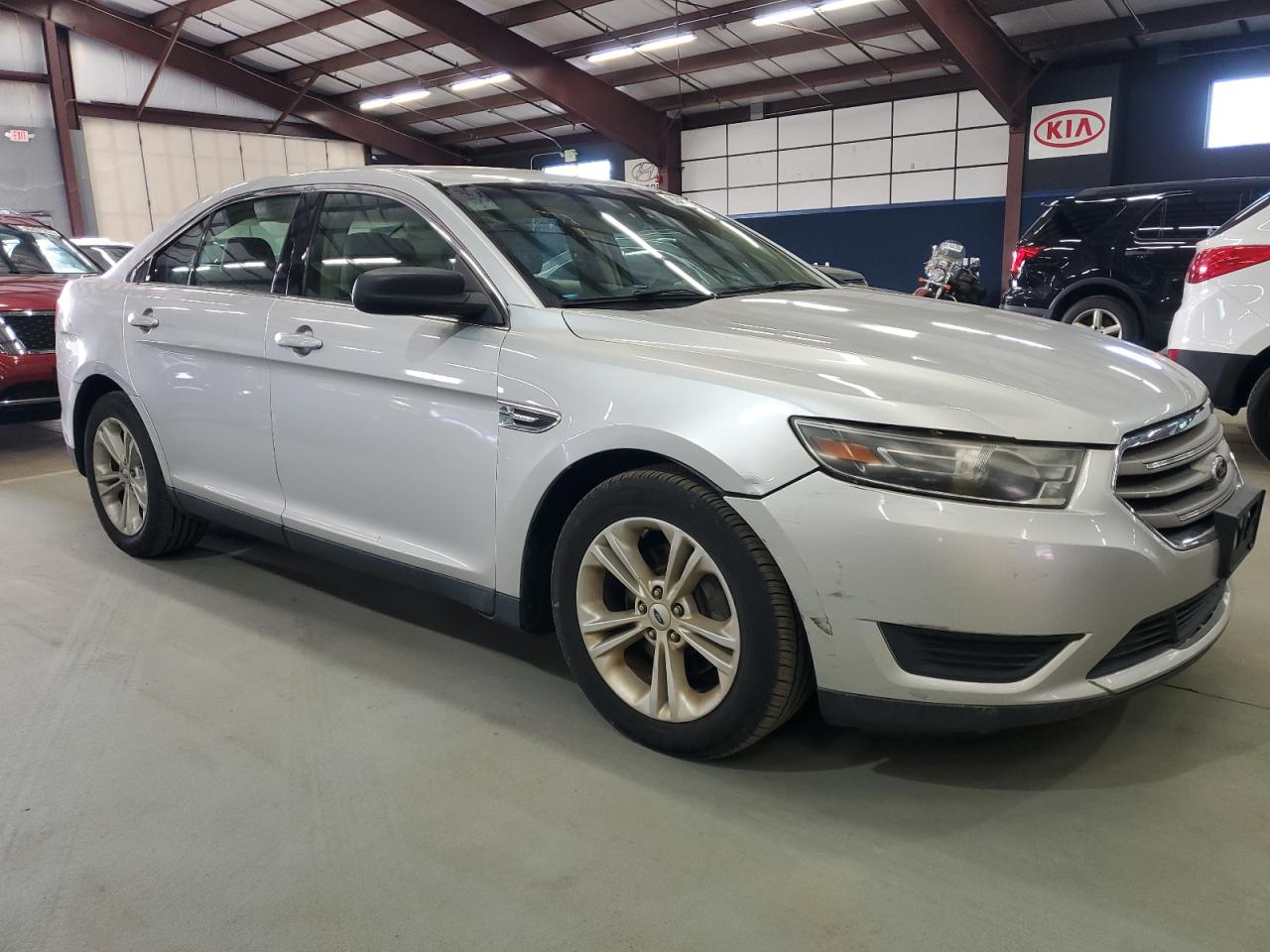 Ford Taurus Se