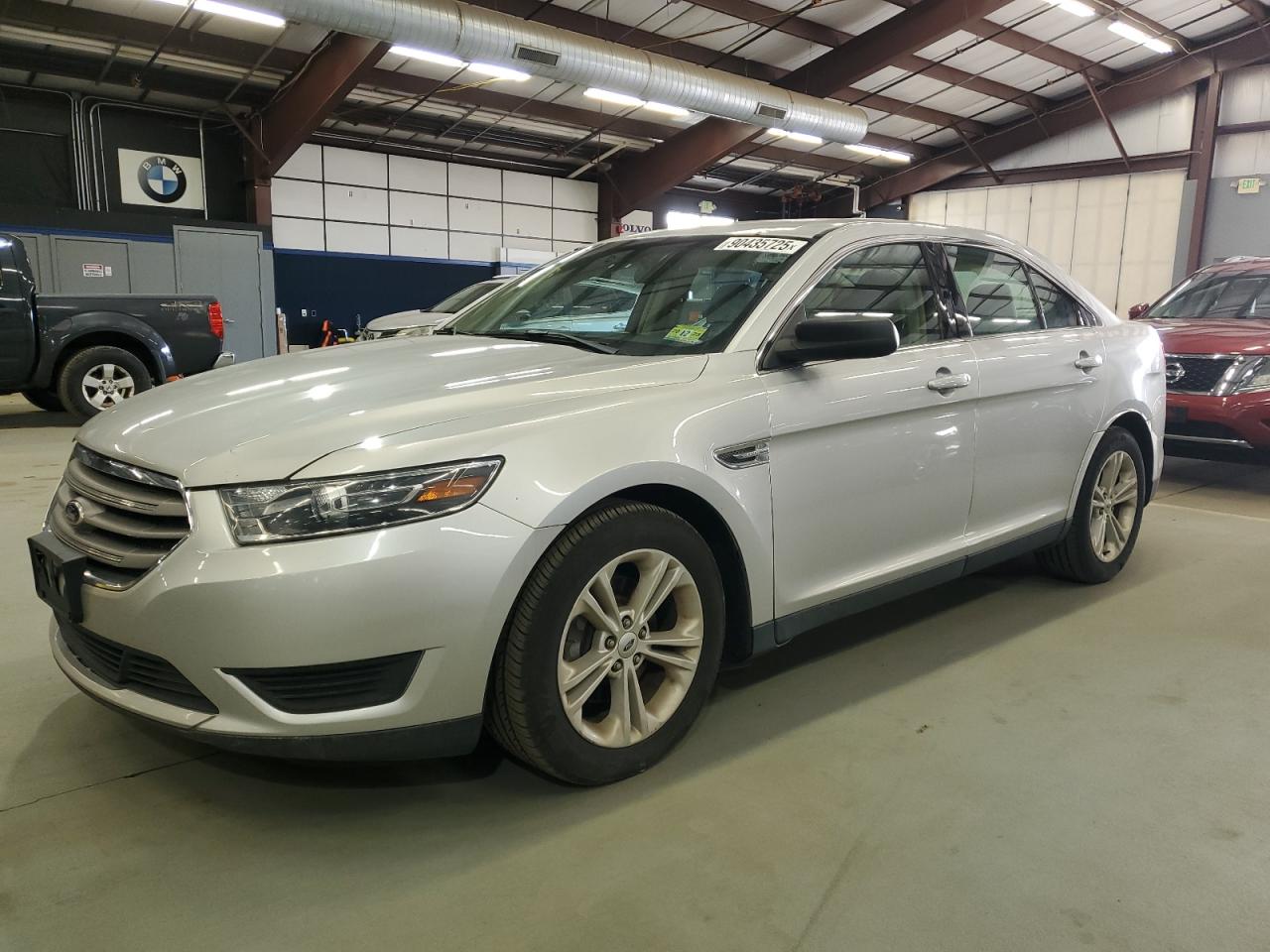 Salvage Ford Taurus Image