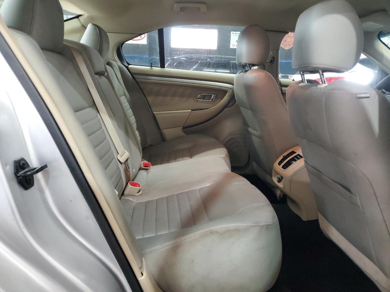 Ford Taurus Se