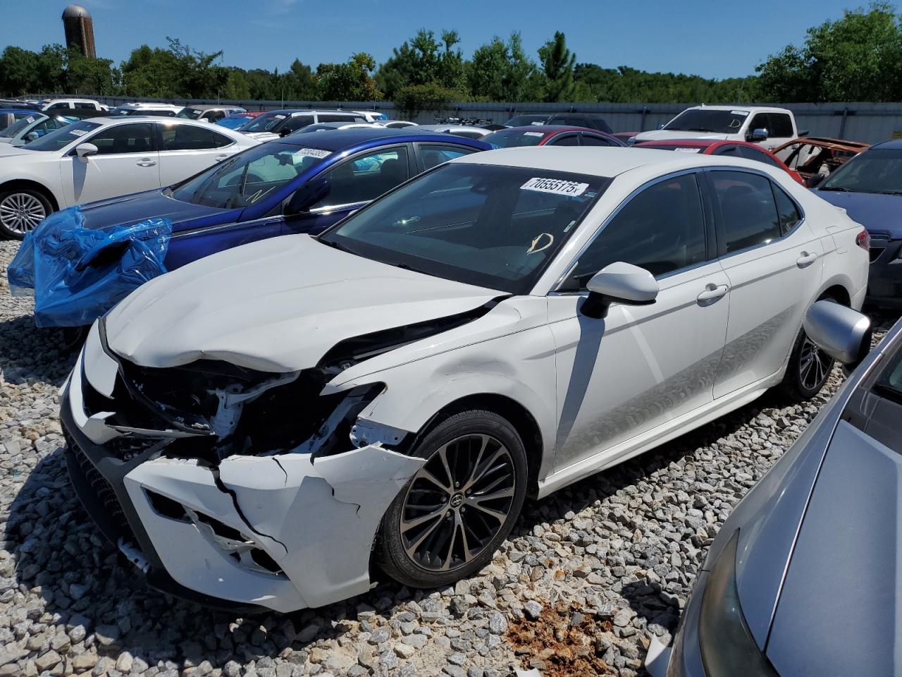 Salvage Toyota Camry Image
