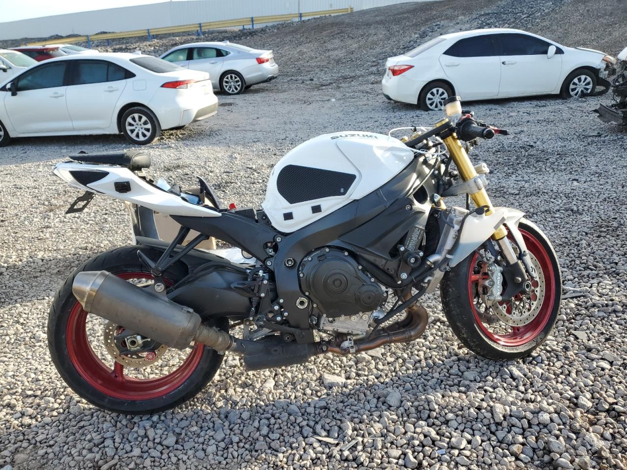 Salvage Suzuki Gsxr750 Image