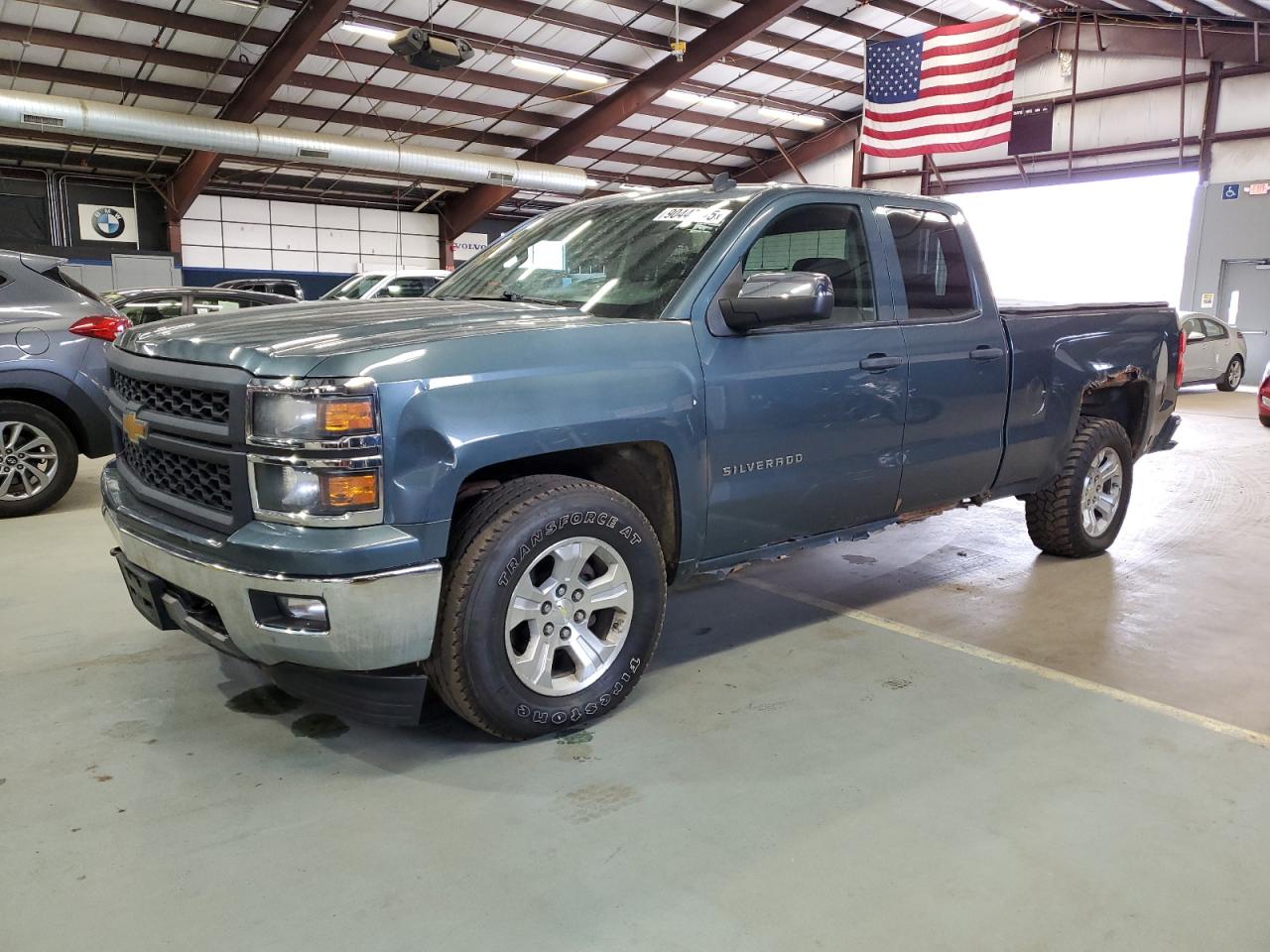 Salvage Chevrolet Silverado Image