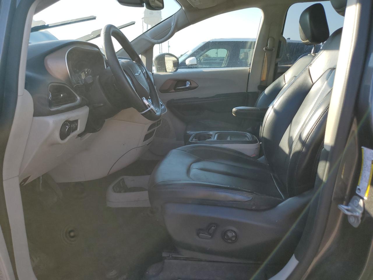 Chrysler Minivan Lxi