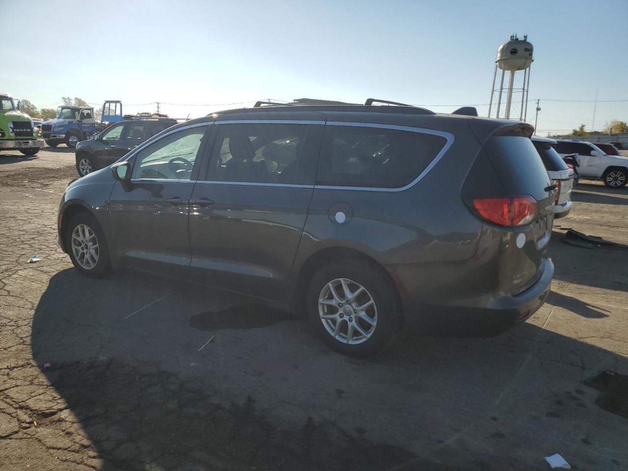 Chrysler Minivan Lxi