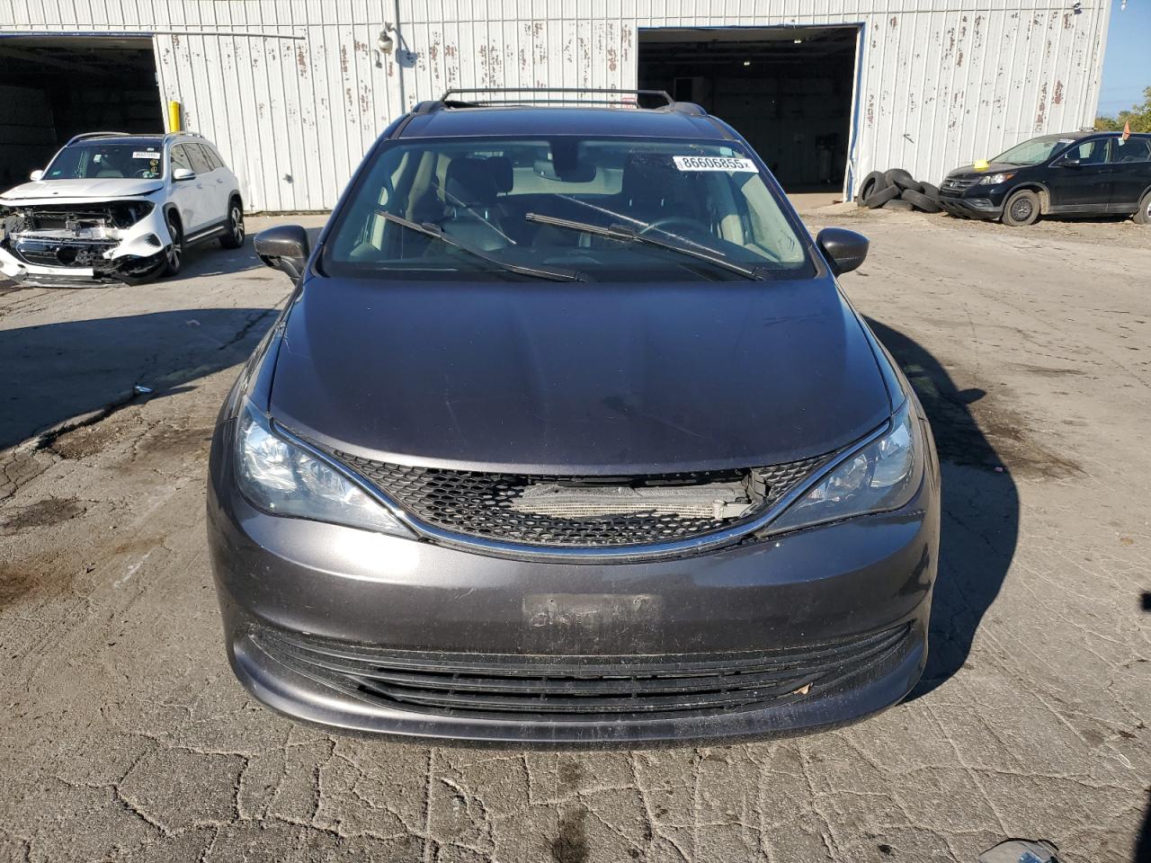 Chrysler Minivan Lxi