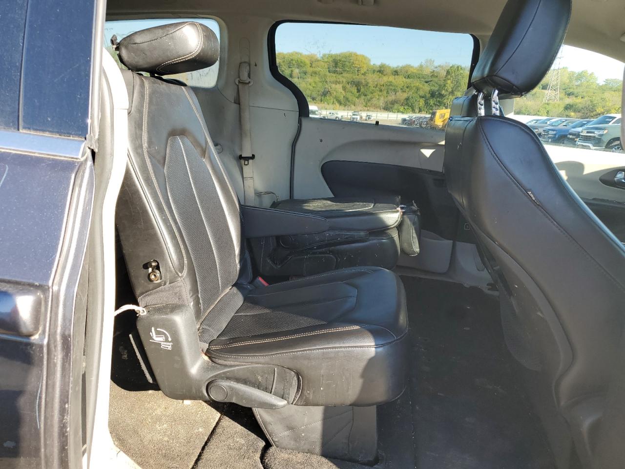 Chrysler Minivan Lxi