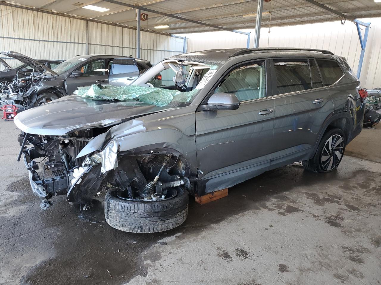 Salvage Volkswagen Atlas Image