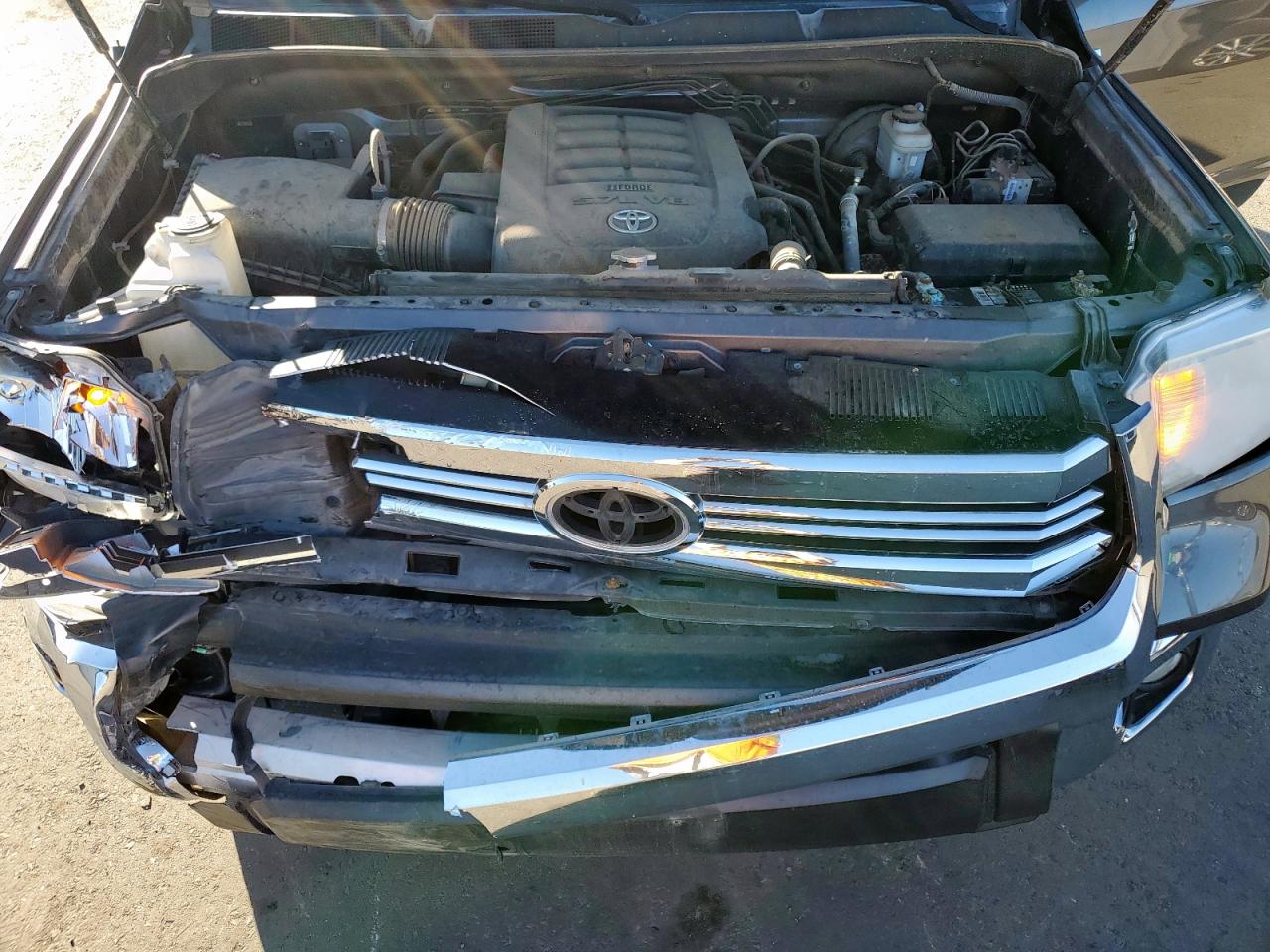 Toyota Tundra Crewmax Sr5