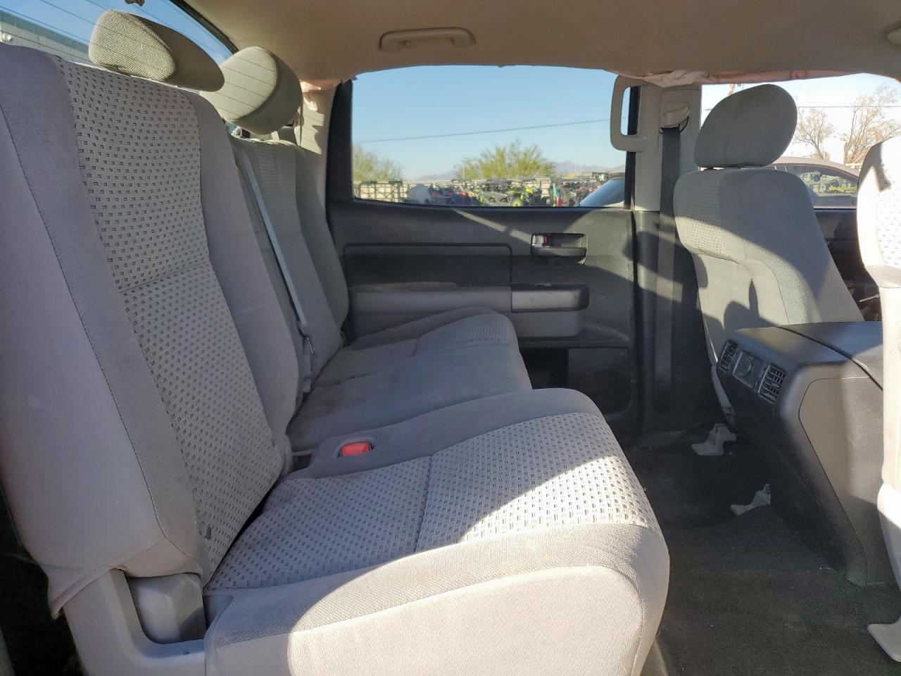 Toyota Tundra Crewmax Sr5