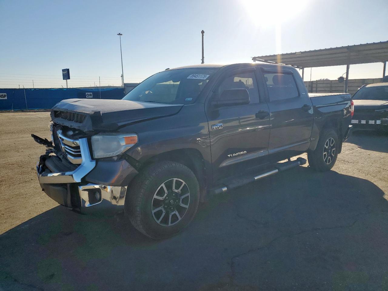 Salvage Toyota Tundra Image