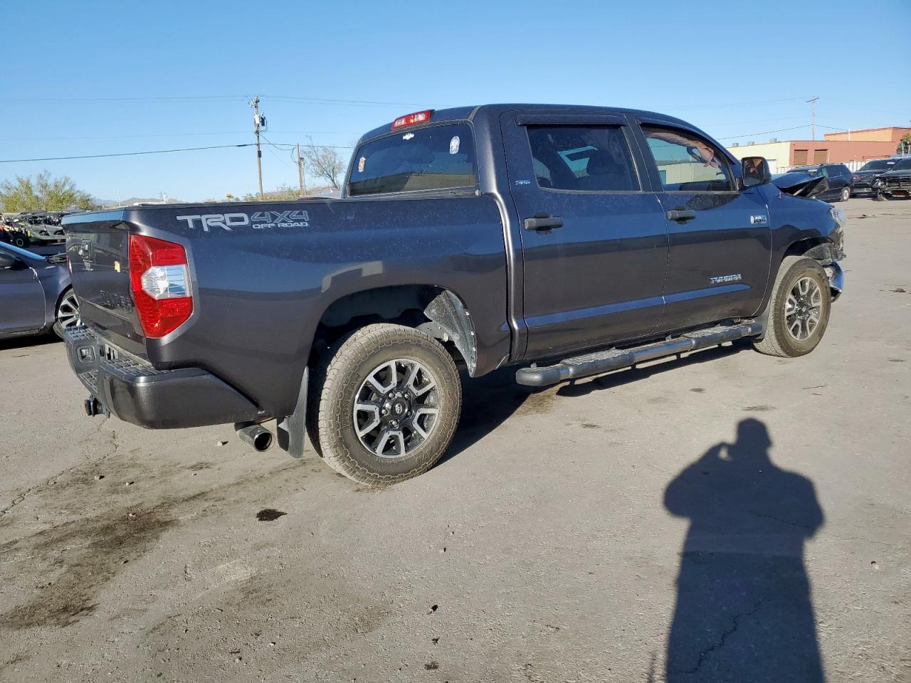Toyota Tundra Crewmax Sr5