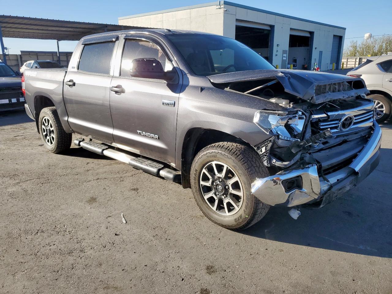 Toyota Tundra Crewmax Sr5