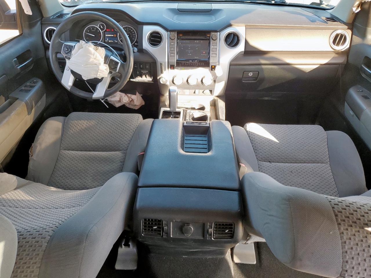 Toyota Tundra Crewmax Sr5