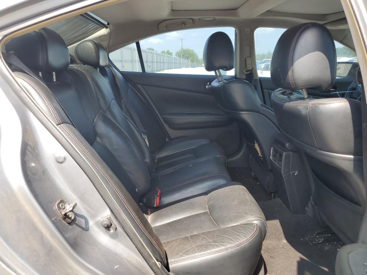 Nissan Maxima S