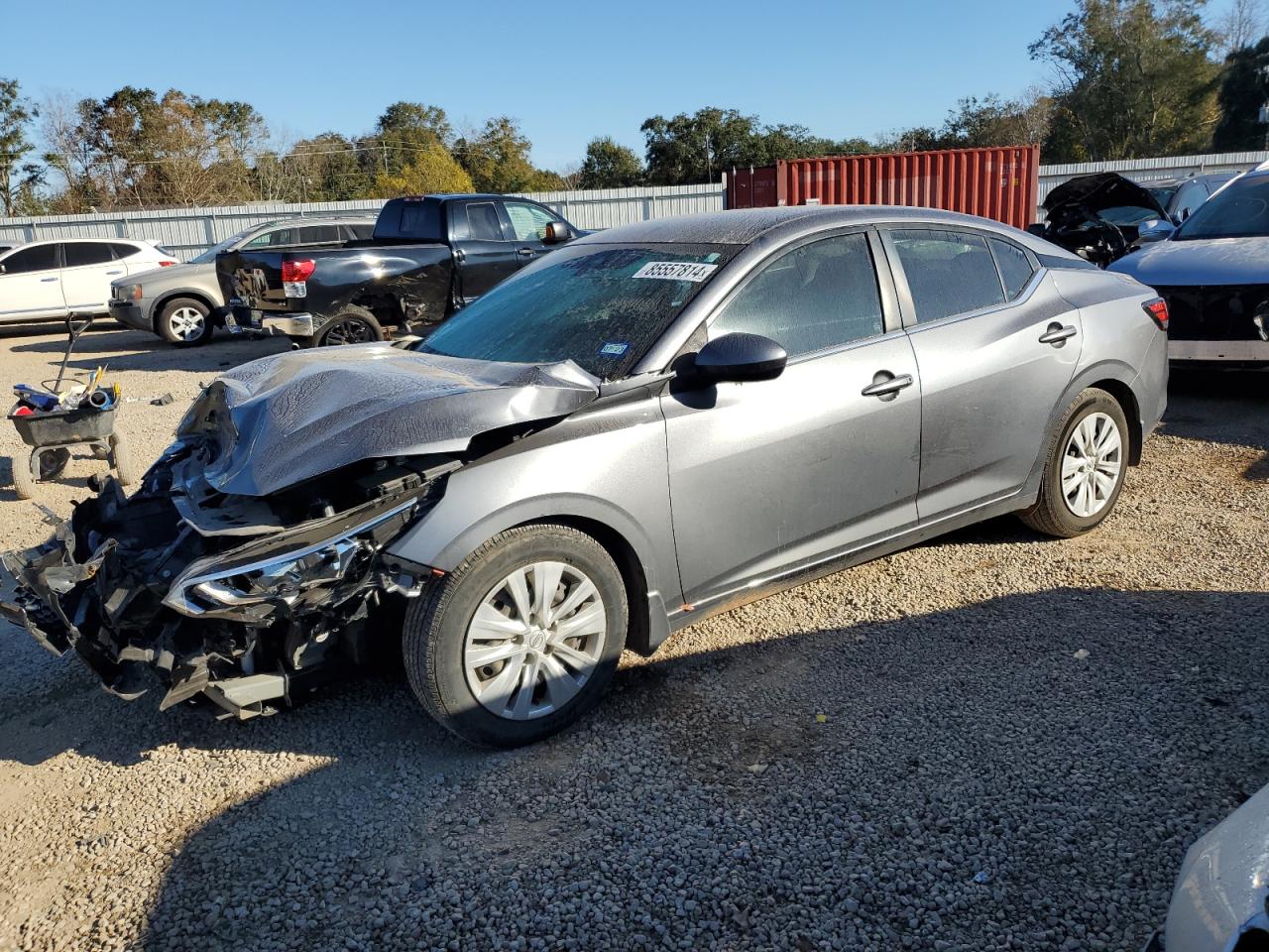 Salvage Nissan Sentra Image