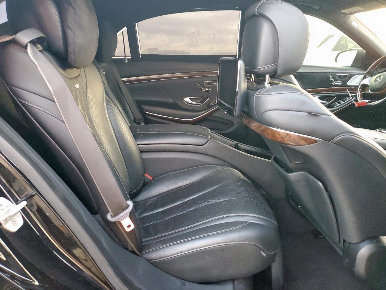 Mercedes-Benz S-Class S600