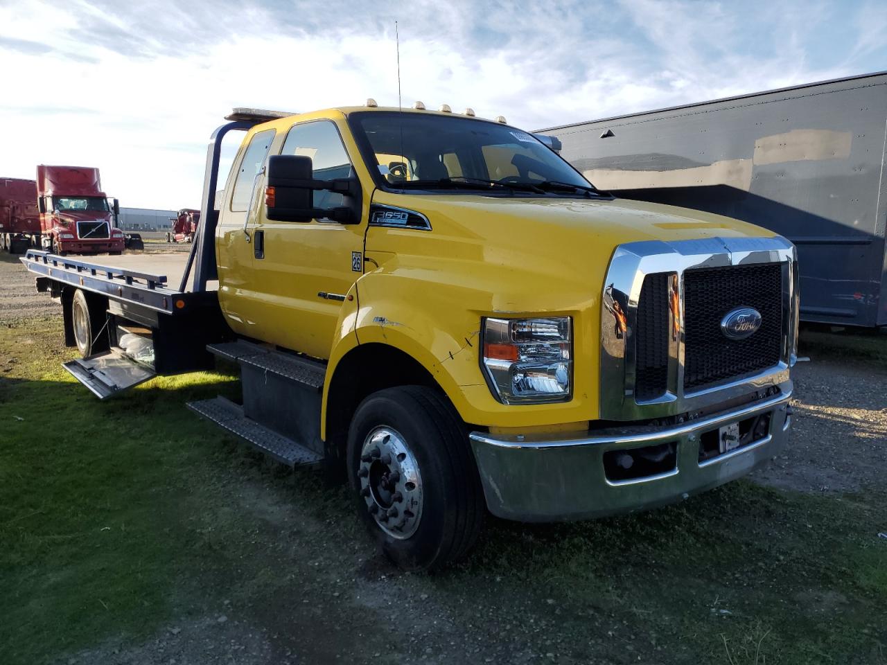 Ford F-650 Super Crewzer
