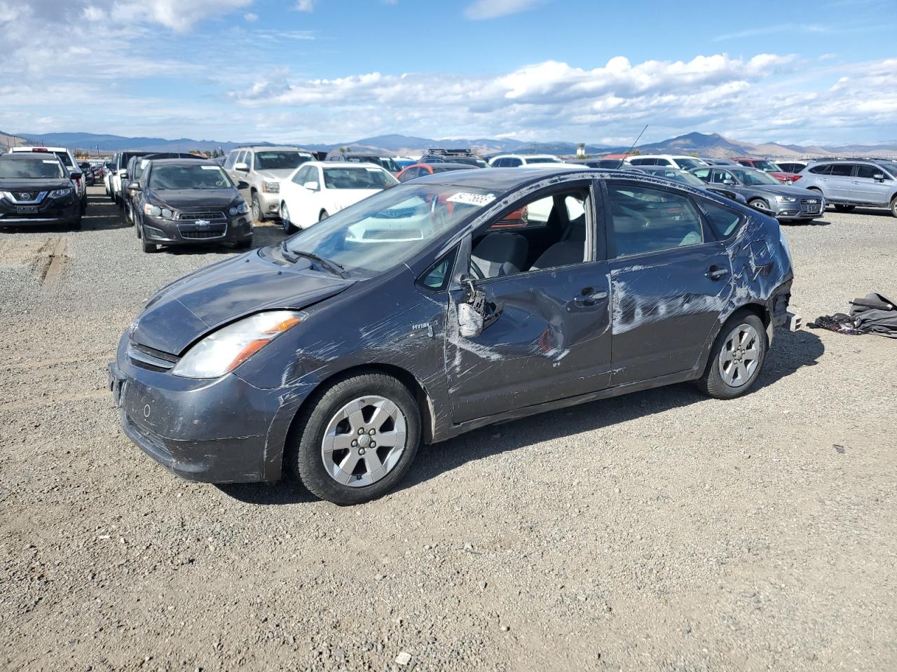 Salvage Toyota Prius Image
