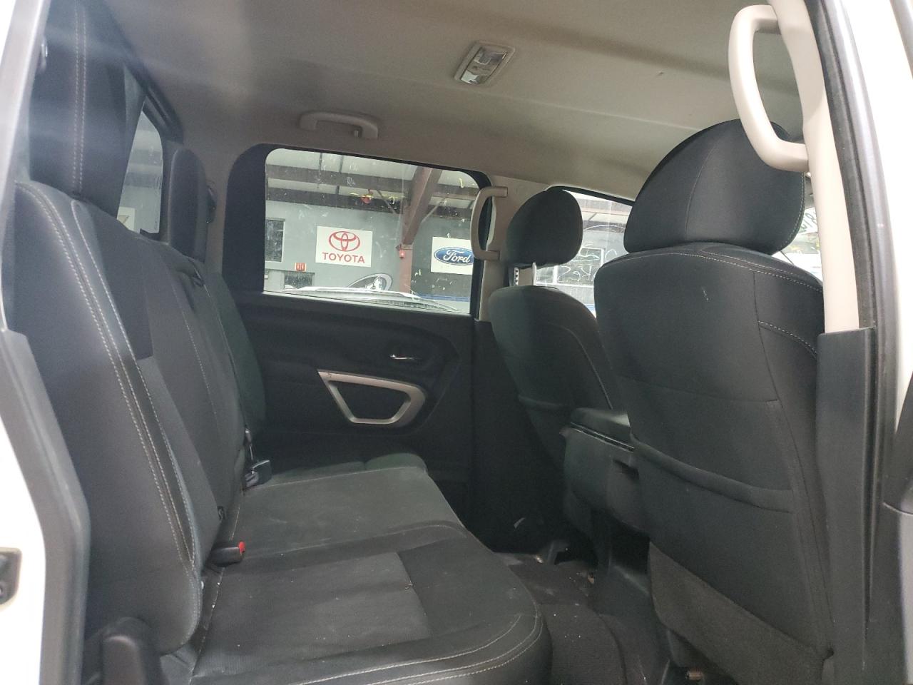 Nissan Titan S