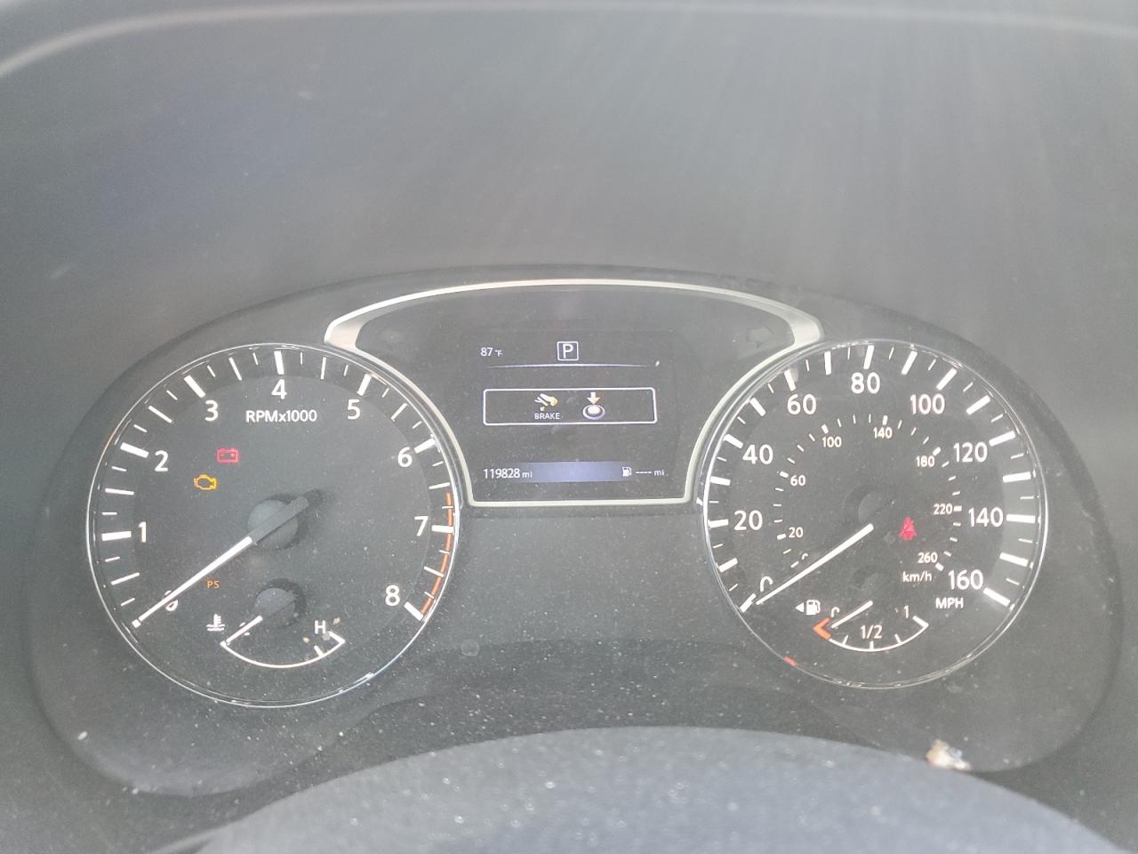 Nissan Pathfinder S