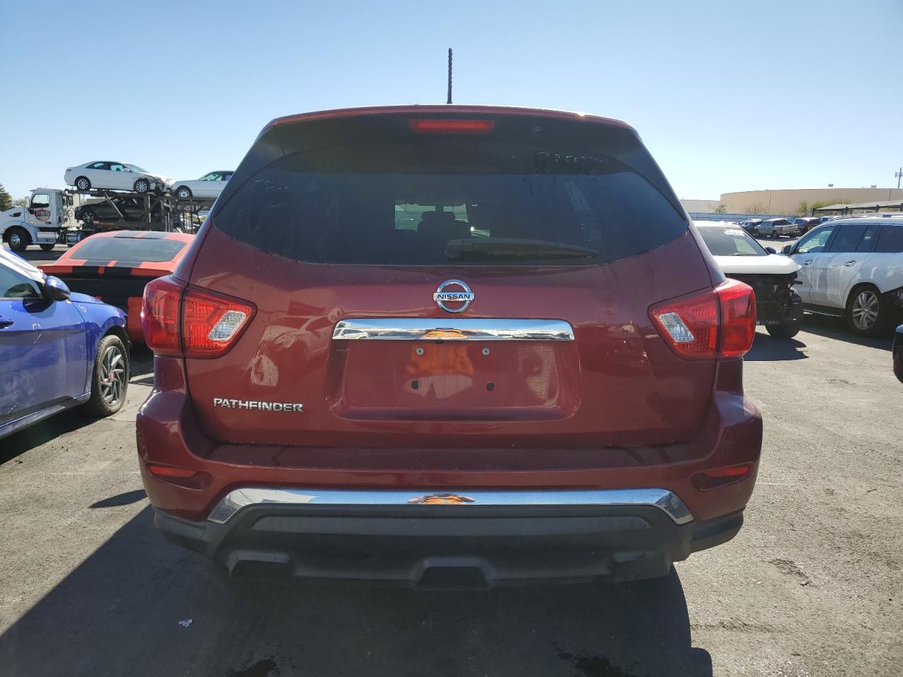 Nissan Pathfinder S