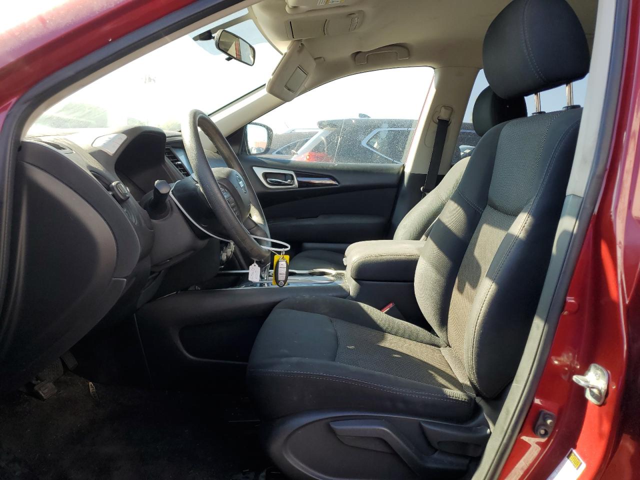 Nissan Pathfinder S