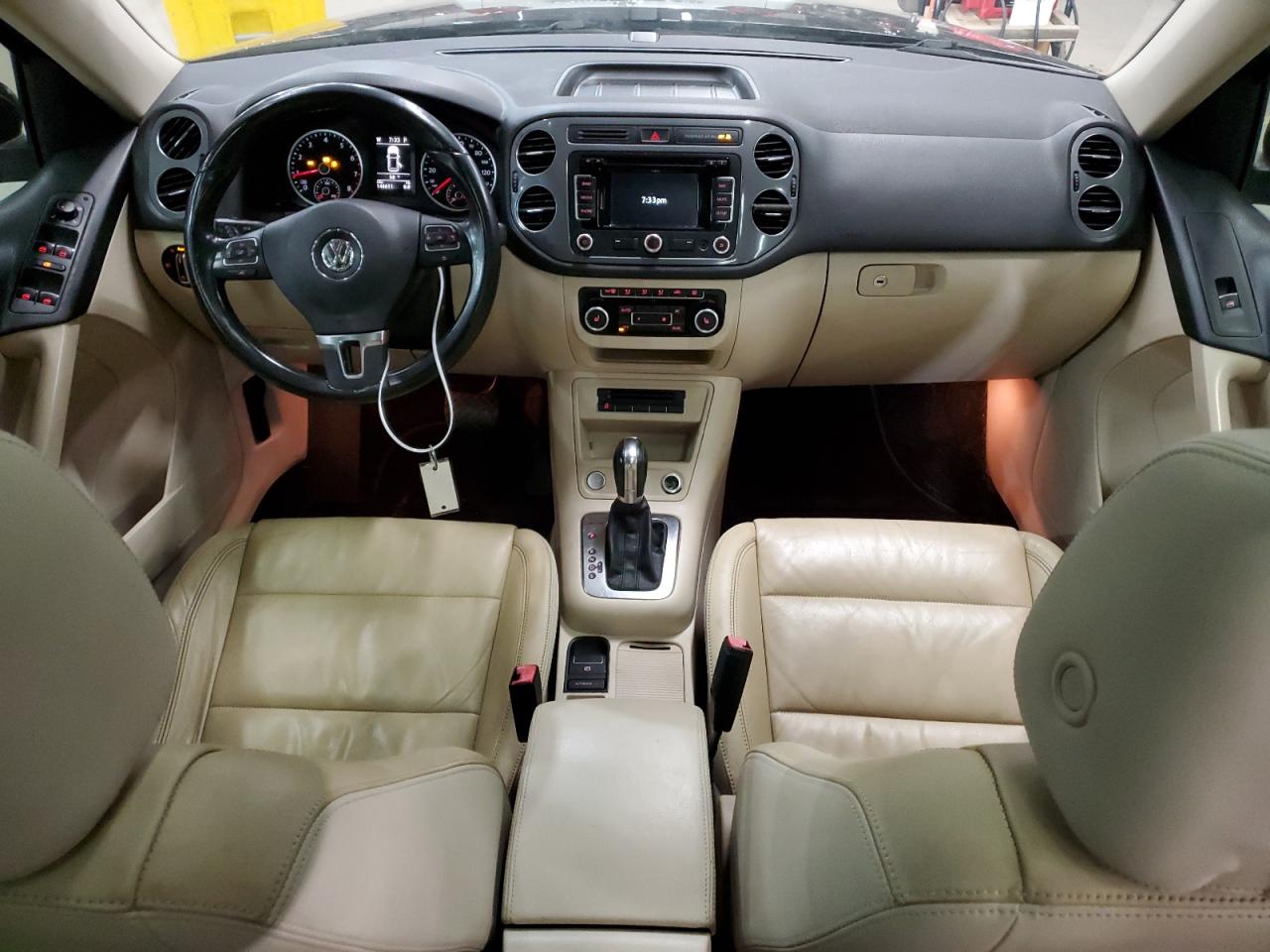Volkswagen Tiguan S