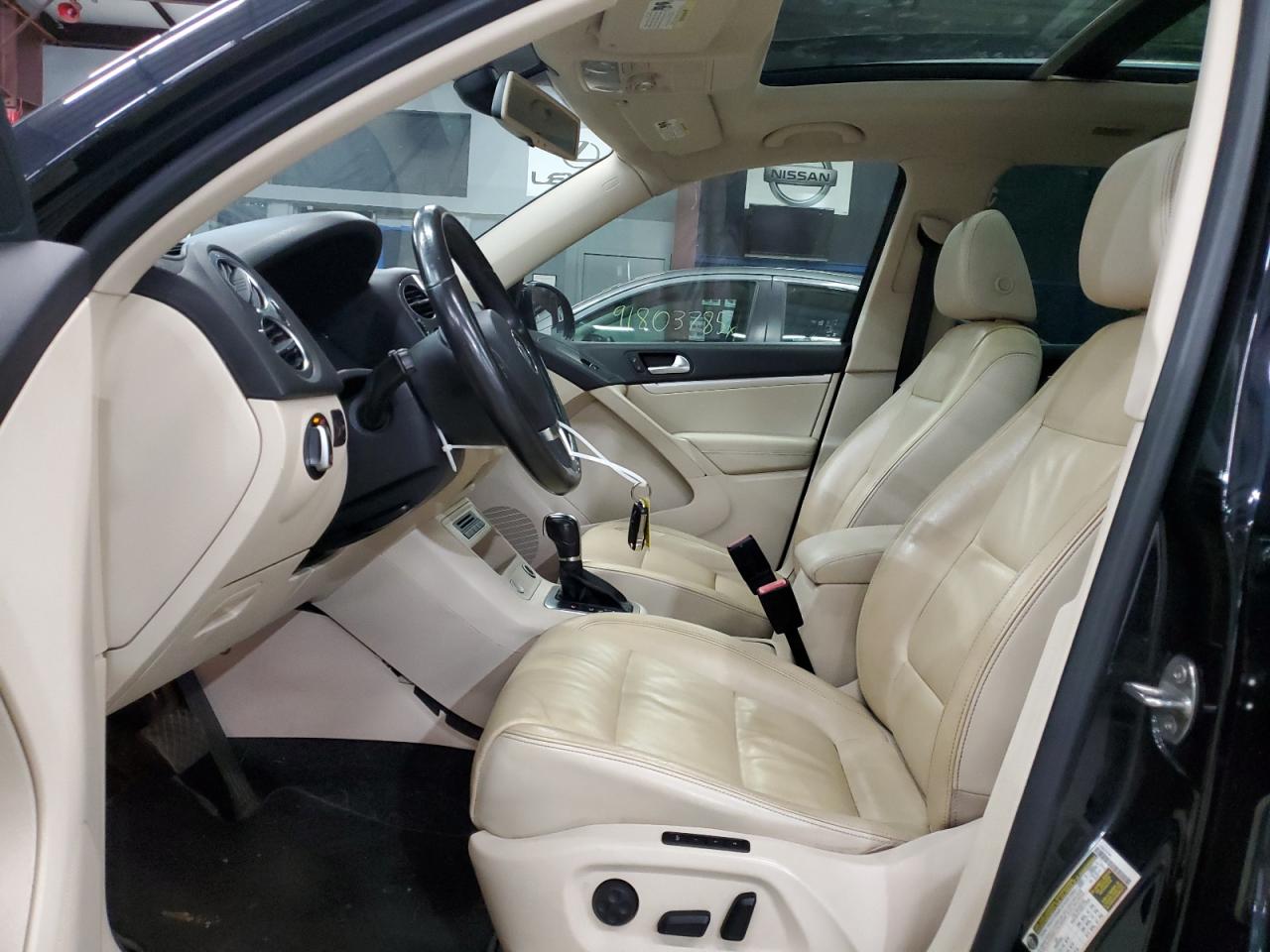 Volkswagen Tiguan S
