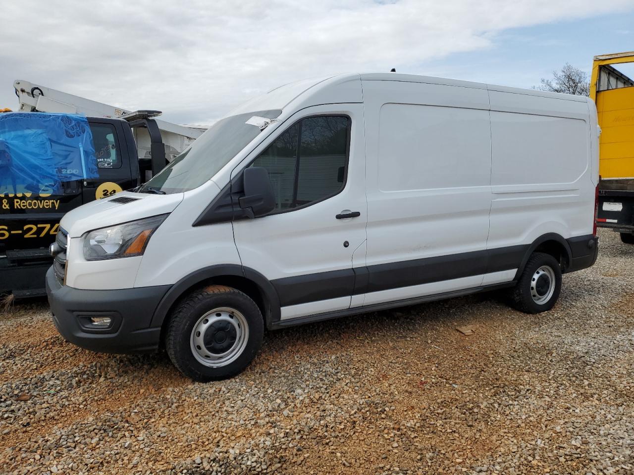 Salvage Ford Transit Image