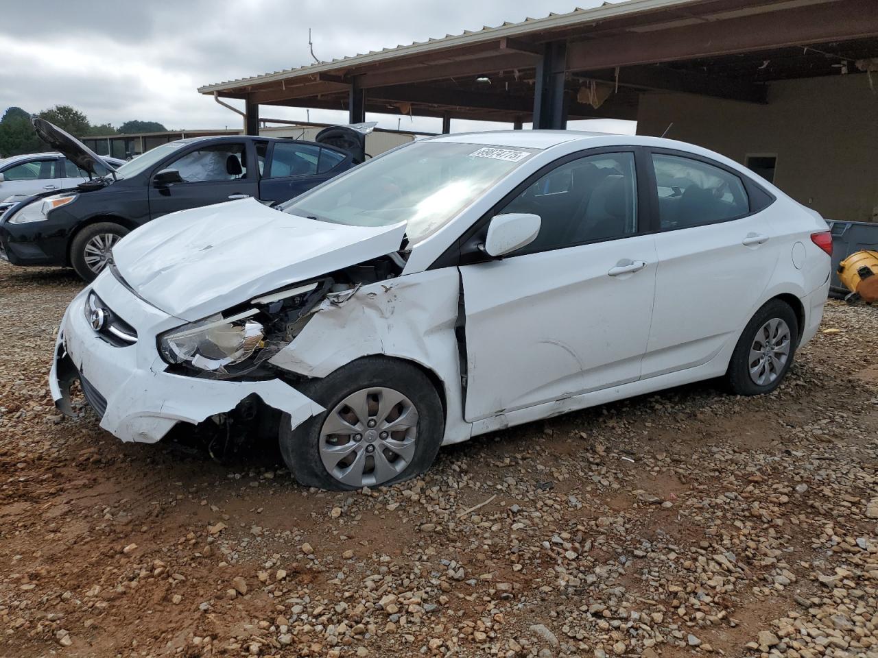Salvage Hyundai ACCENT Image