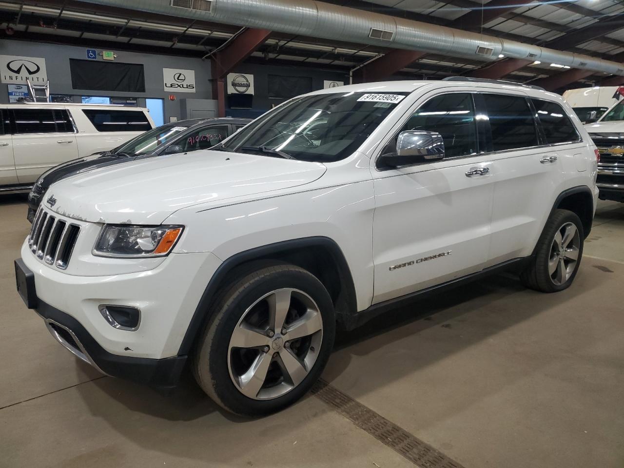 Salvage Jeep Grand Cherokee Image
