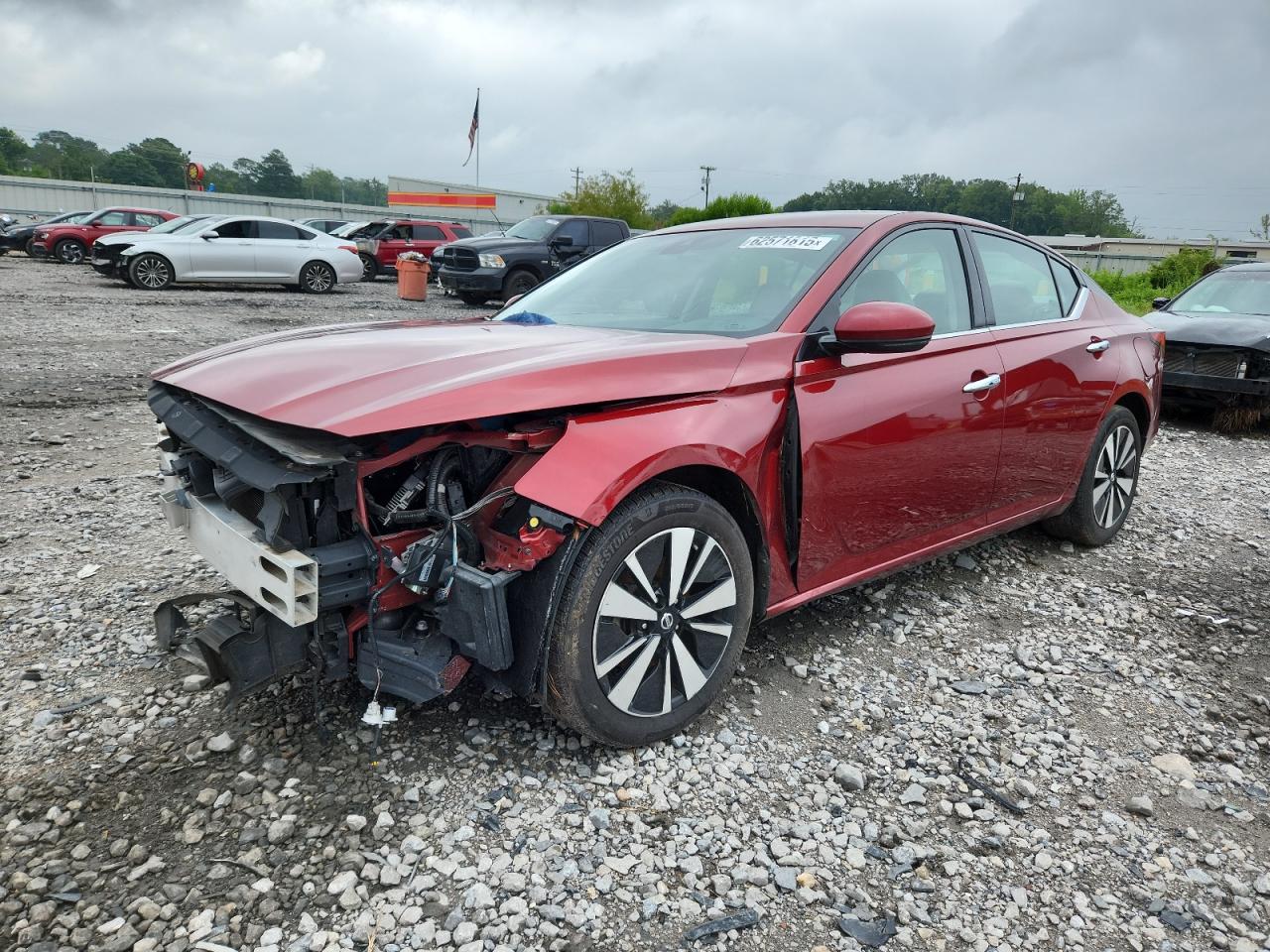 Salvage Nissan Altima Image