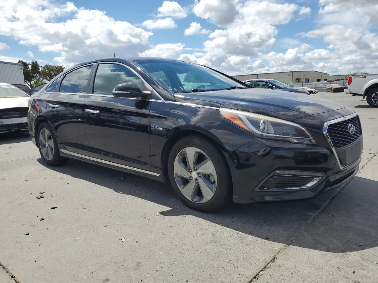 Hyundai SONATA Hybrid