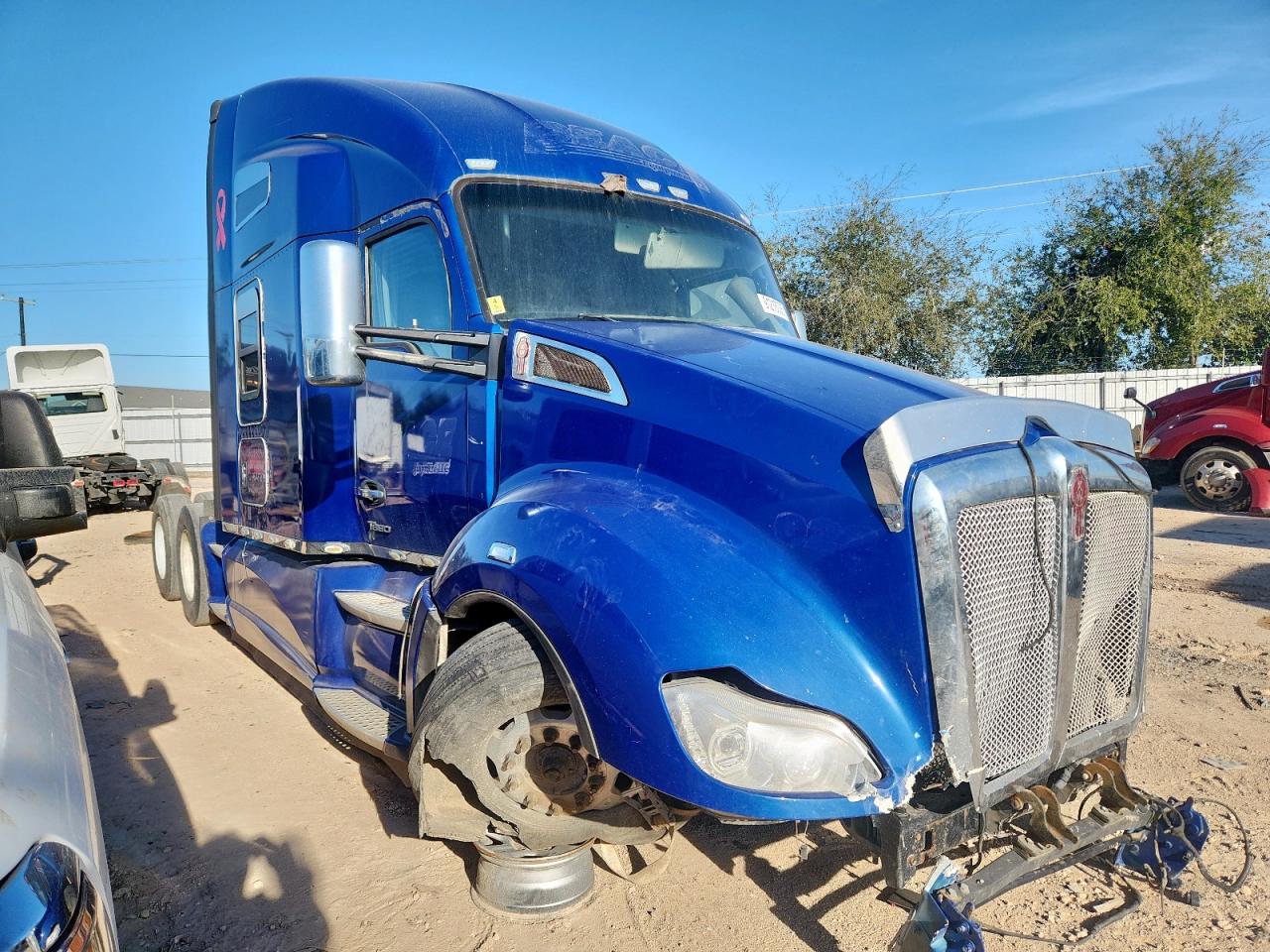 Salvage Kenworth T680 Image