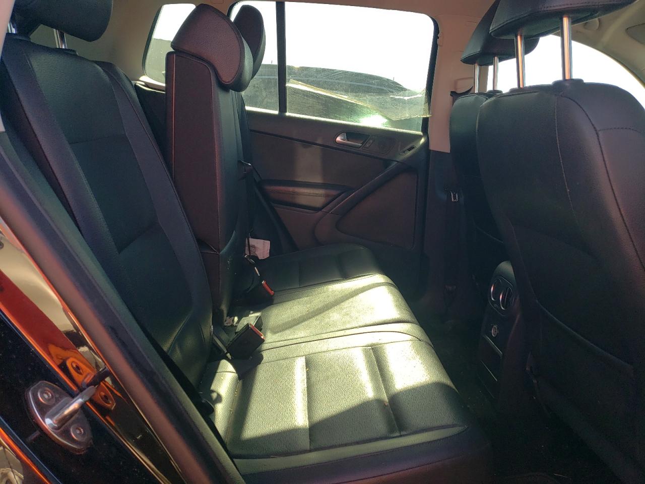 Volkswagen Tiguan S